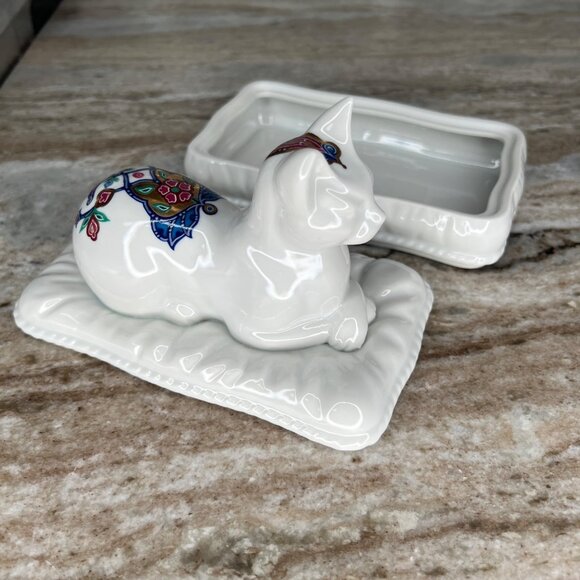 Vintage Elizabeth Arden Byzantium Egyptian Cat Trinket box Made in Japan - Picture 6 of 9